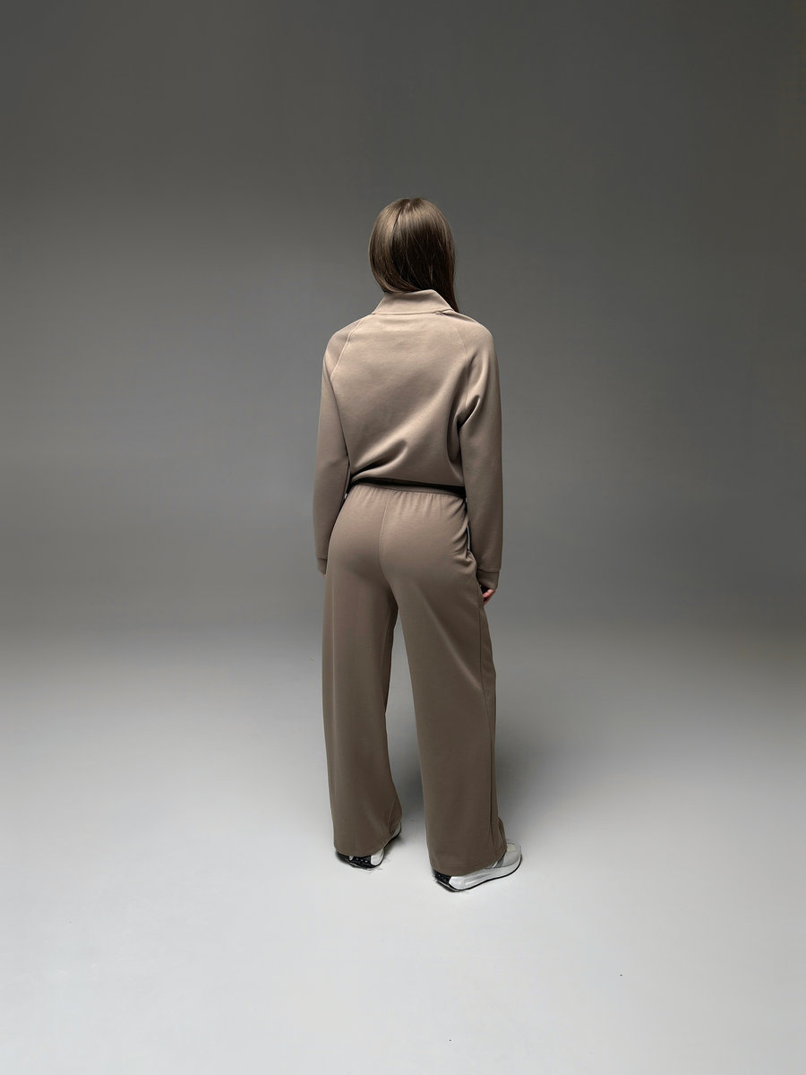 Брюки-трубы спортивные прямого кроя