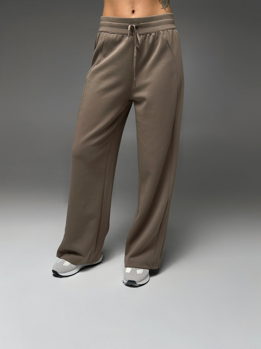 Брюки-трубы спортивные прямого кроя