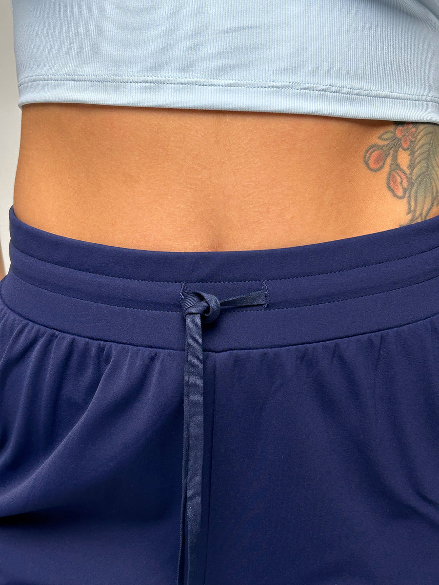 Спортивные брюки-трубы утепленные