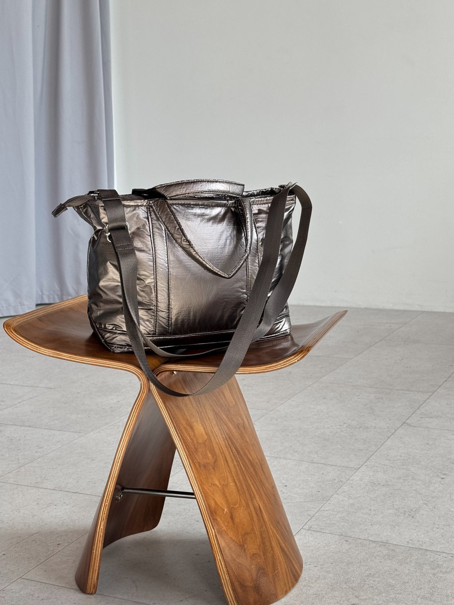 Дамская спортивная сумка  небольшого размера (бронза)