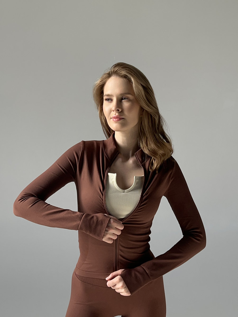 Спортивный рашгард на молнии