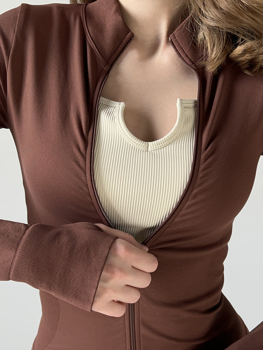 Спортивный рашгард на молнии