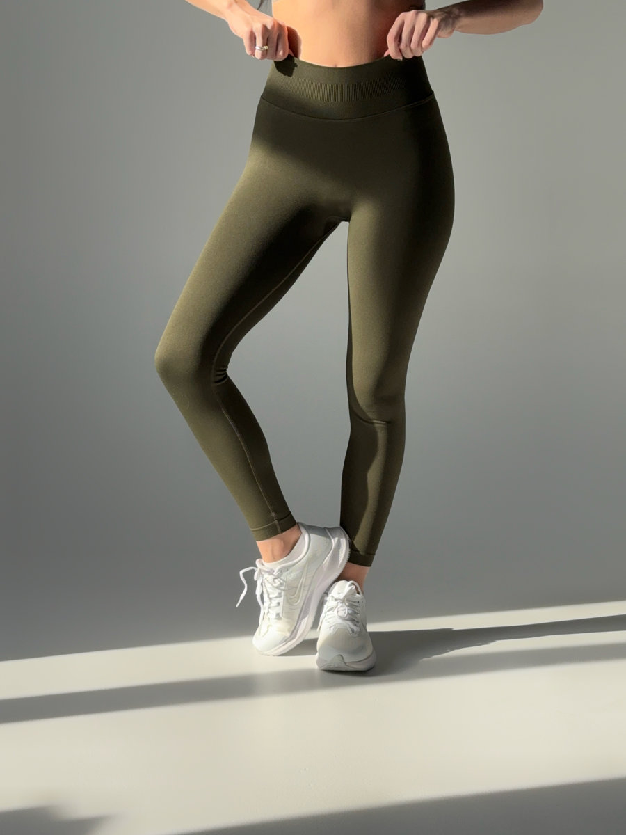 Тайтсы бесшовные с подчеркиванием ягодиц и компрессионным поясом (Высокая посадка)