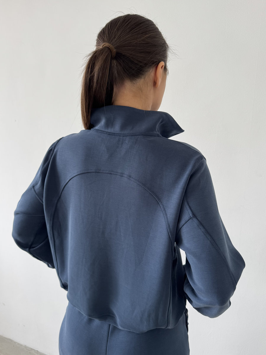 Толстовка свободного кроя с воротником-стойкой из модала