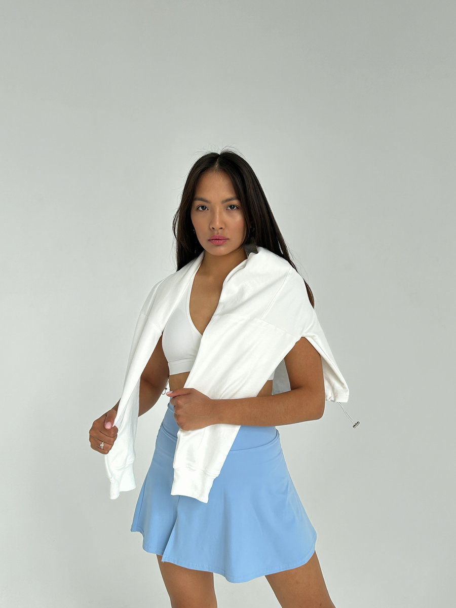 Спортивная  юбка-шорты из эластичной ткани с миниразрезом