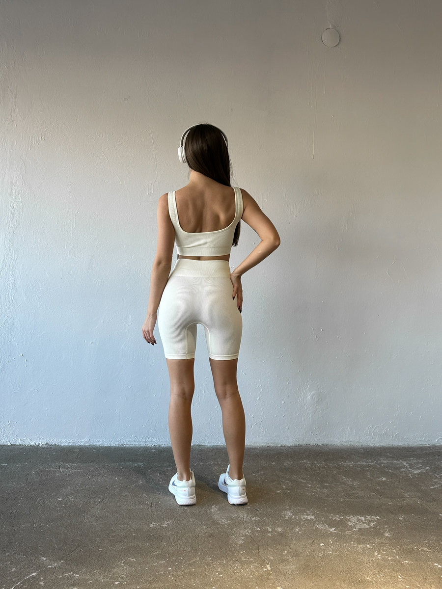 Спортивные велосипедки в рубчик из плотной ткани