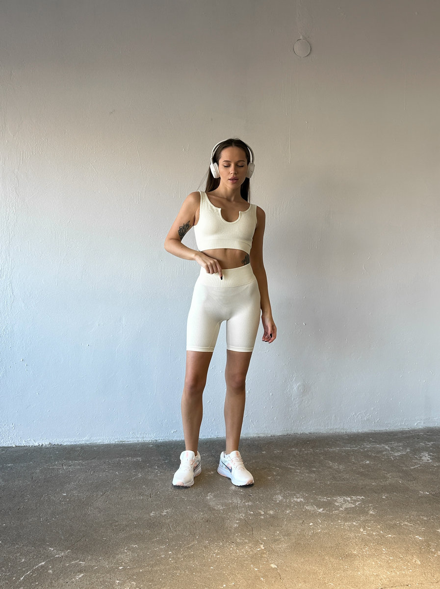 Спортивные велосипедки в рубчик из плотной ткани