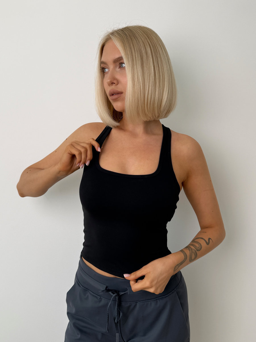 Майка-топ c открытыми лопатками с встроенными чашками