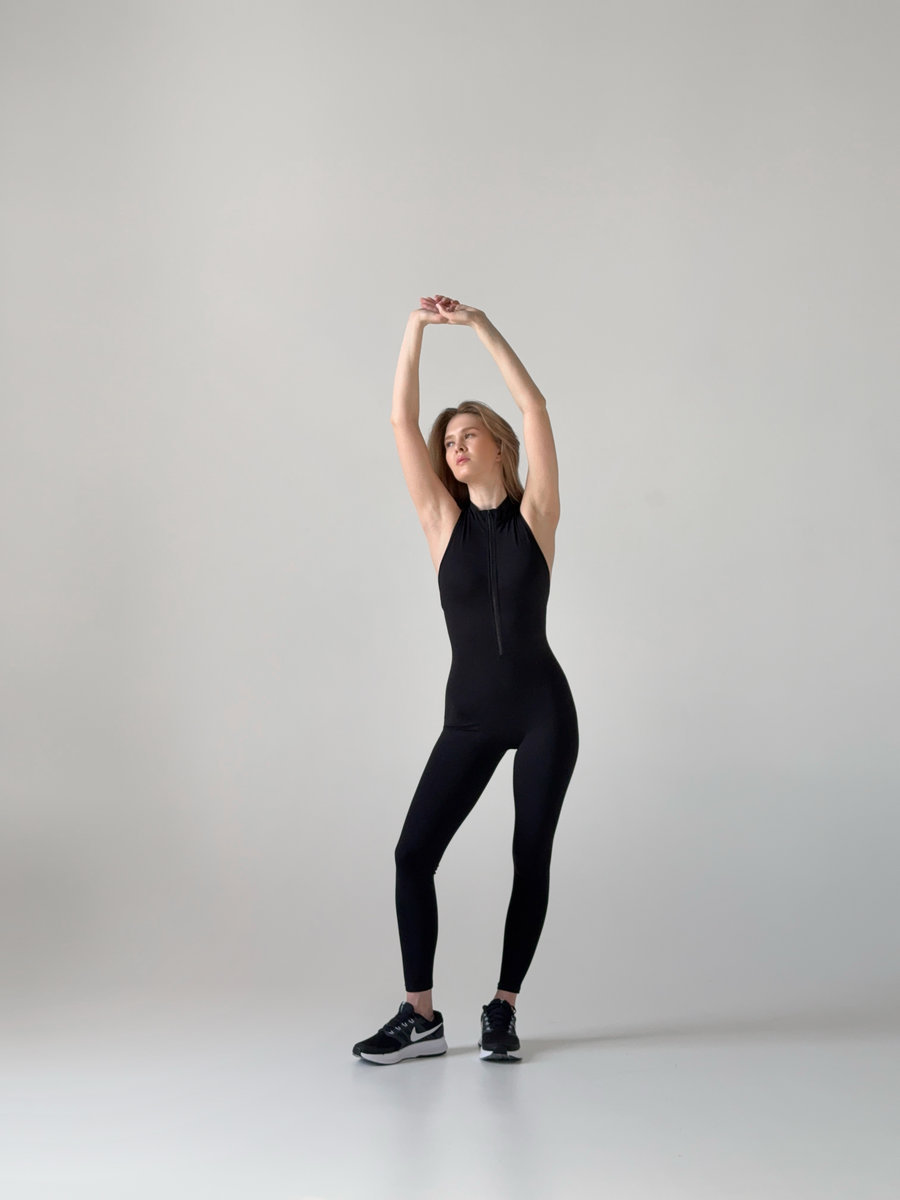 Комбинезон на замочке без рукавов полной длины