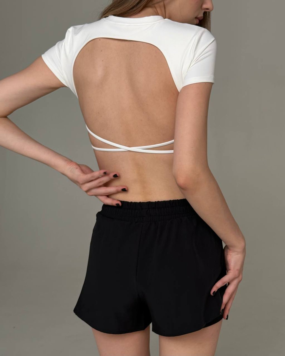 Кроп-топ с открытой спиной