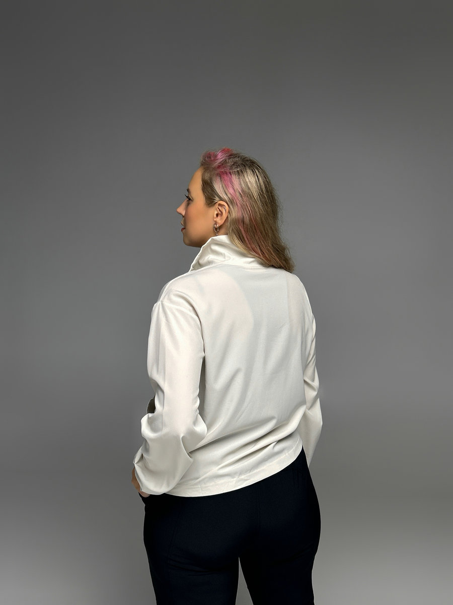 Олимпийка на замке с воротником-стойкой