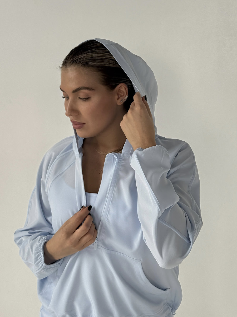 Олимпийка на полузамке с капюшоном