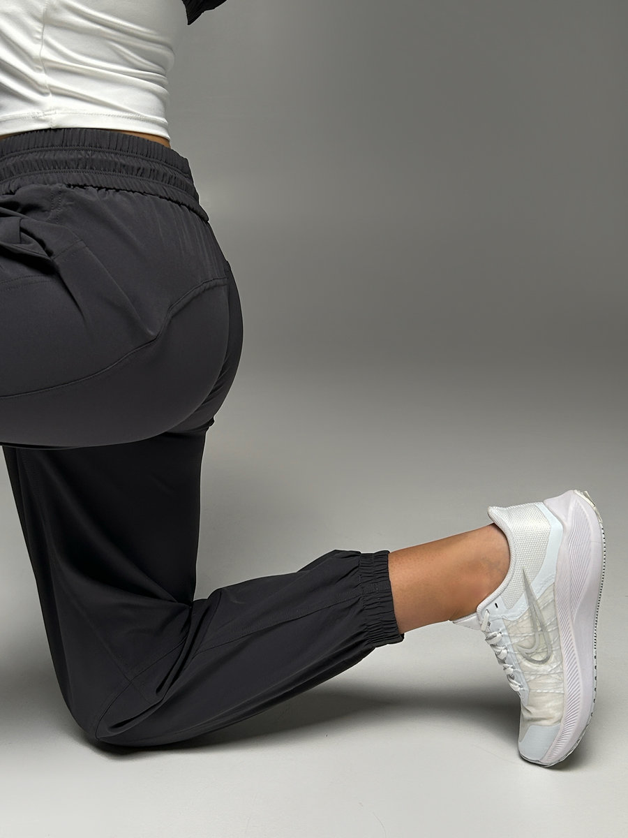 Спортивные брюки с резинкой