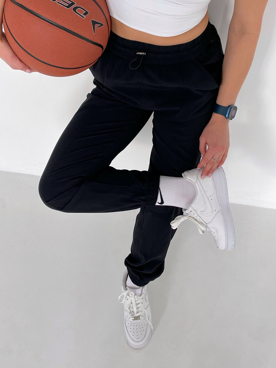 Спортивные брюки с резинкой