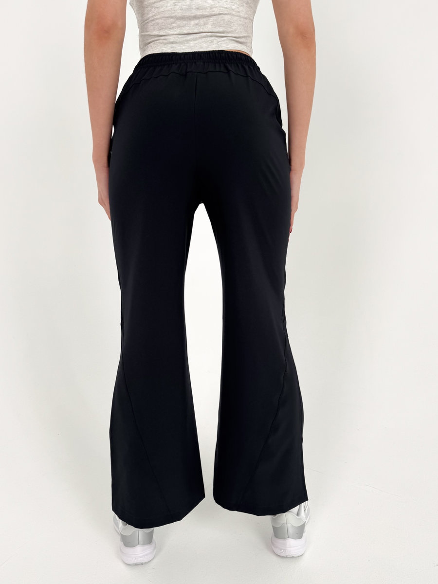 Широкие спортивные брюки со сборкой на коленях