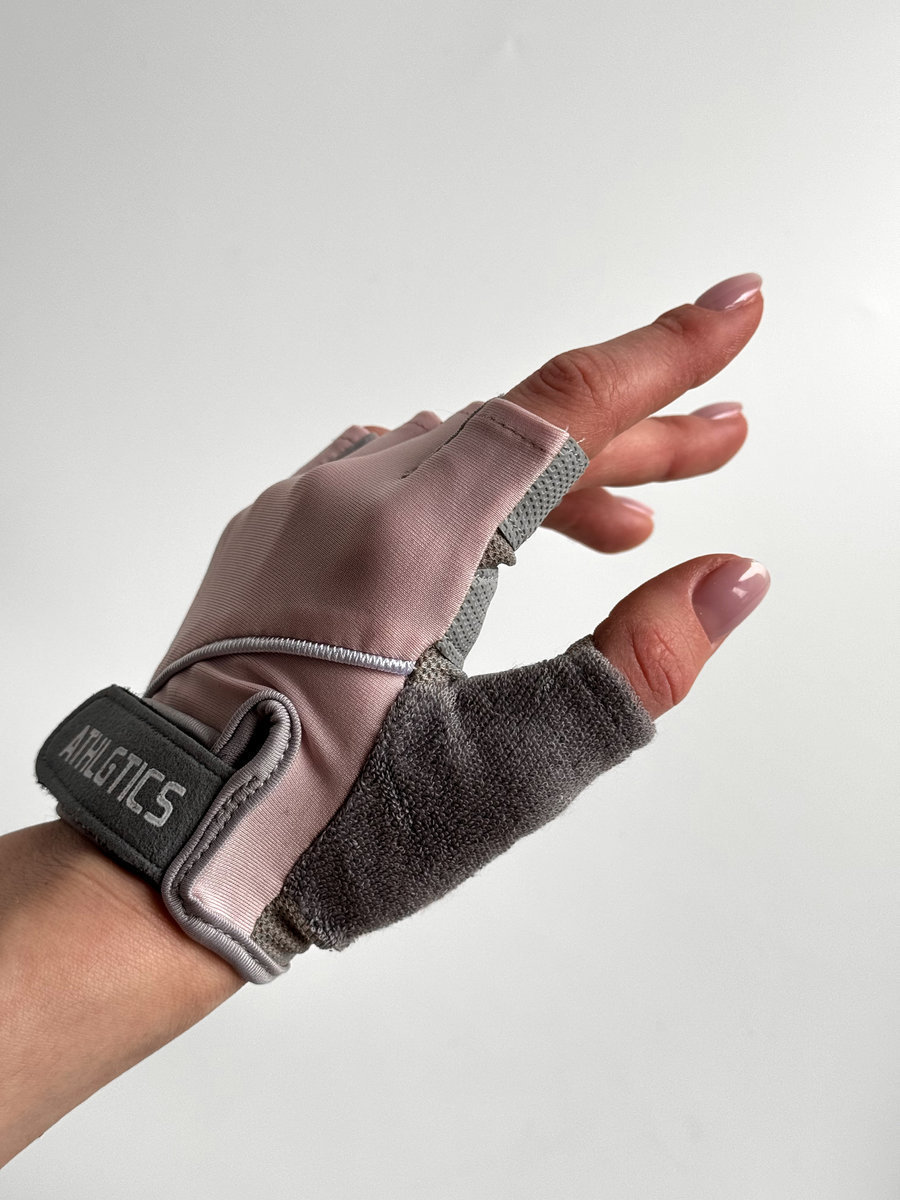 Перчатки спортивные