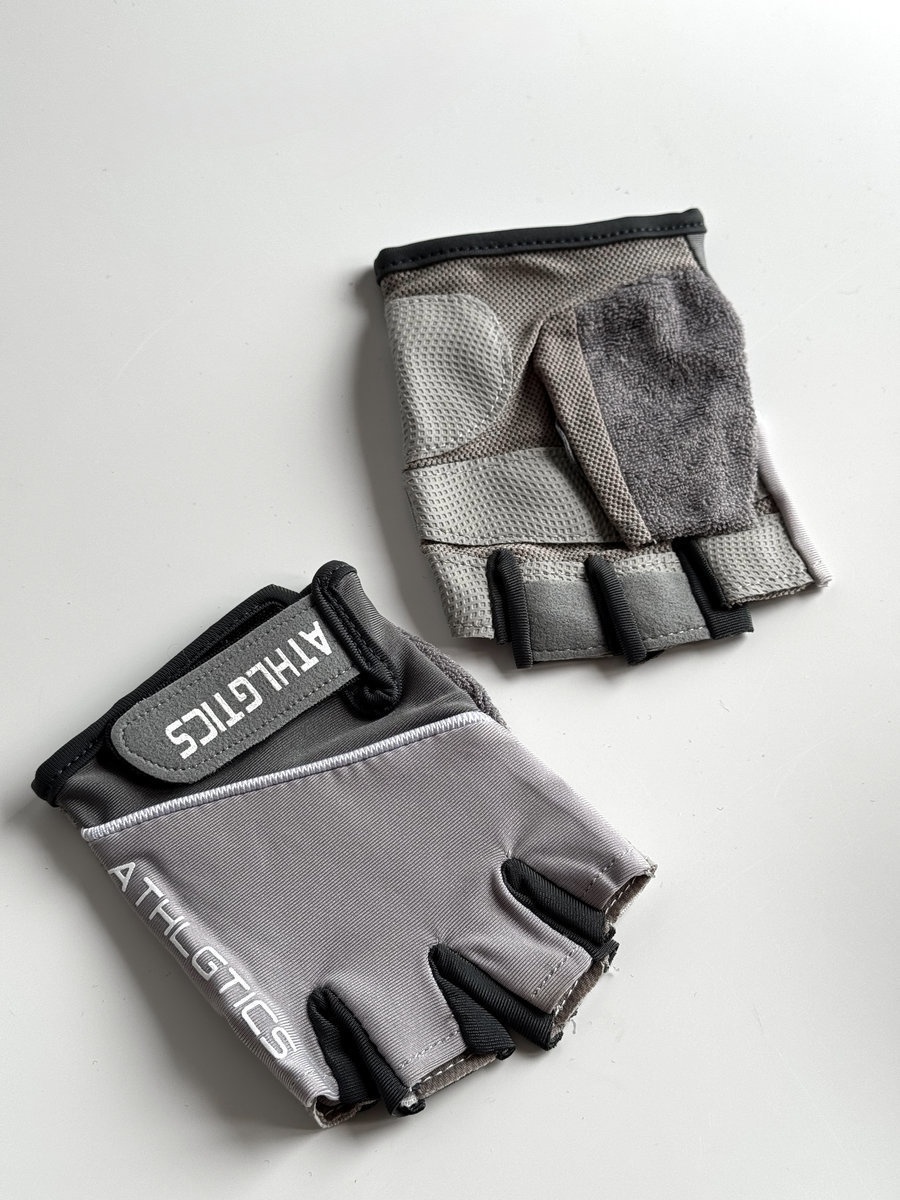 Перчатки спортивные