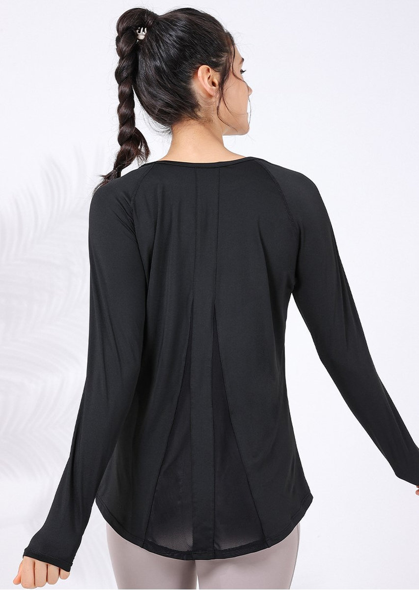 Лонгслив с сеточкой на спине и груди