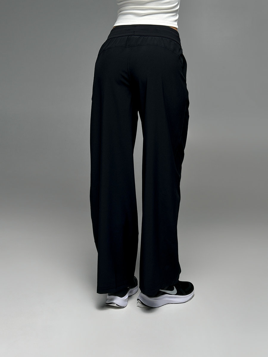 Брюки-трубы спортивные