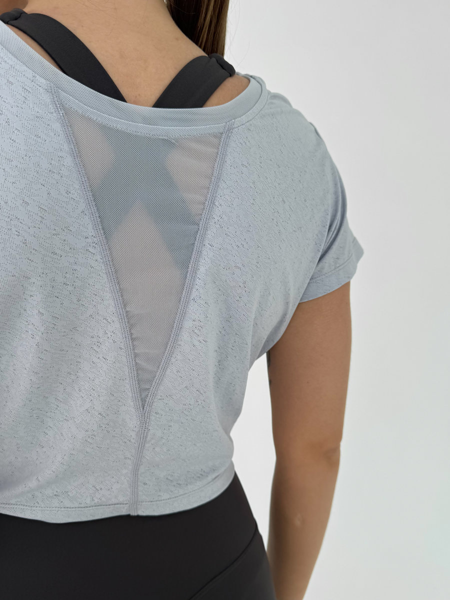 Футболка спортивная с вставкой из сеточки на спине