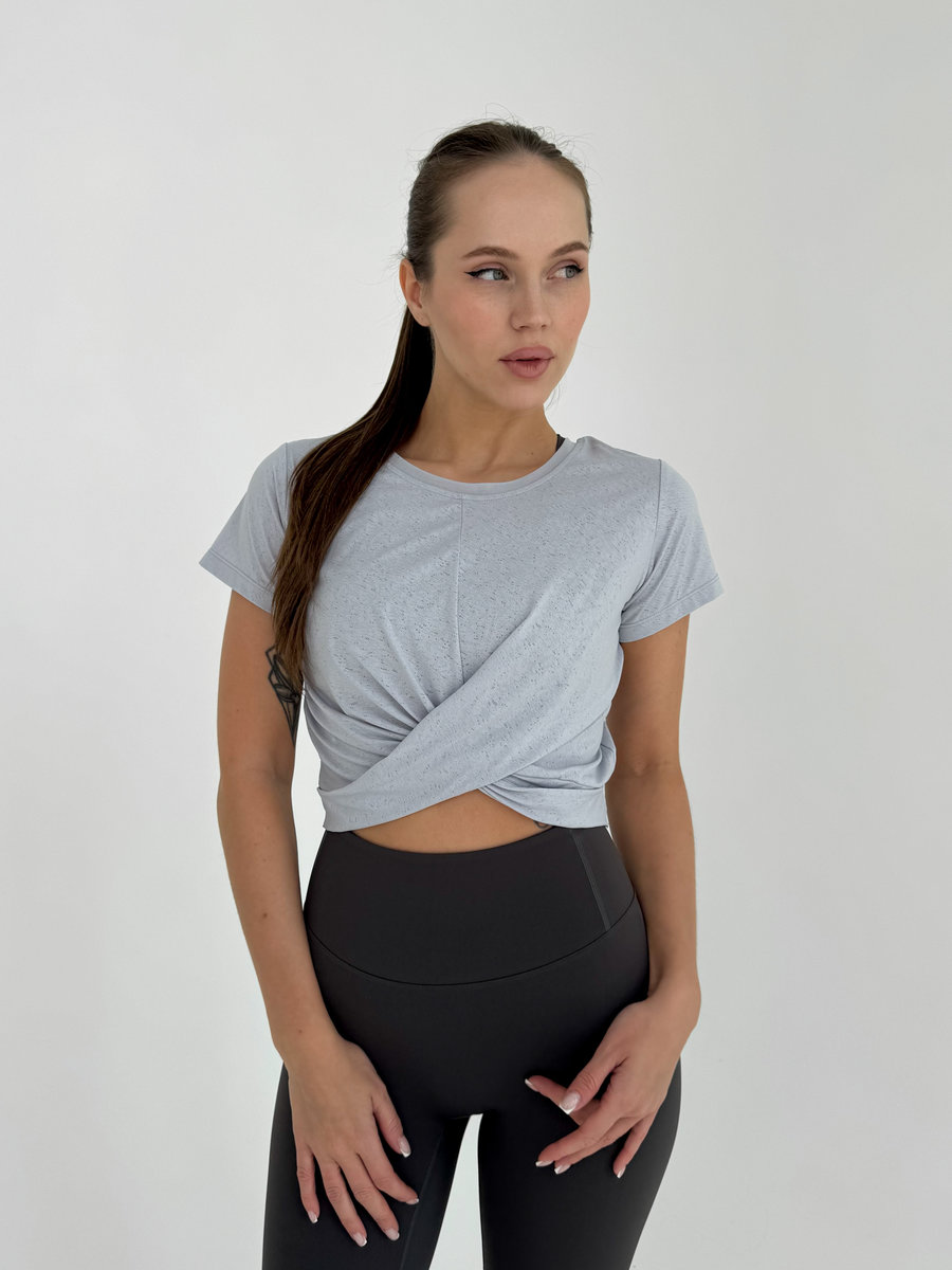 Футболка спортивная с вставкой из сеточки на спине