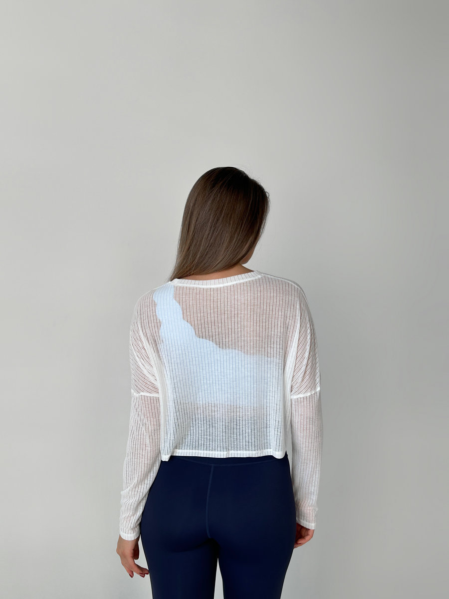 Лонгслив укороченный из трендовой полупрозрачной ткани