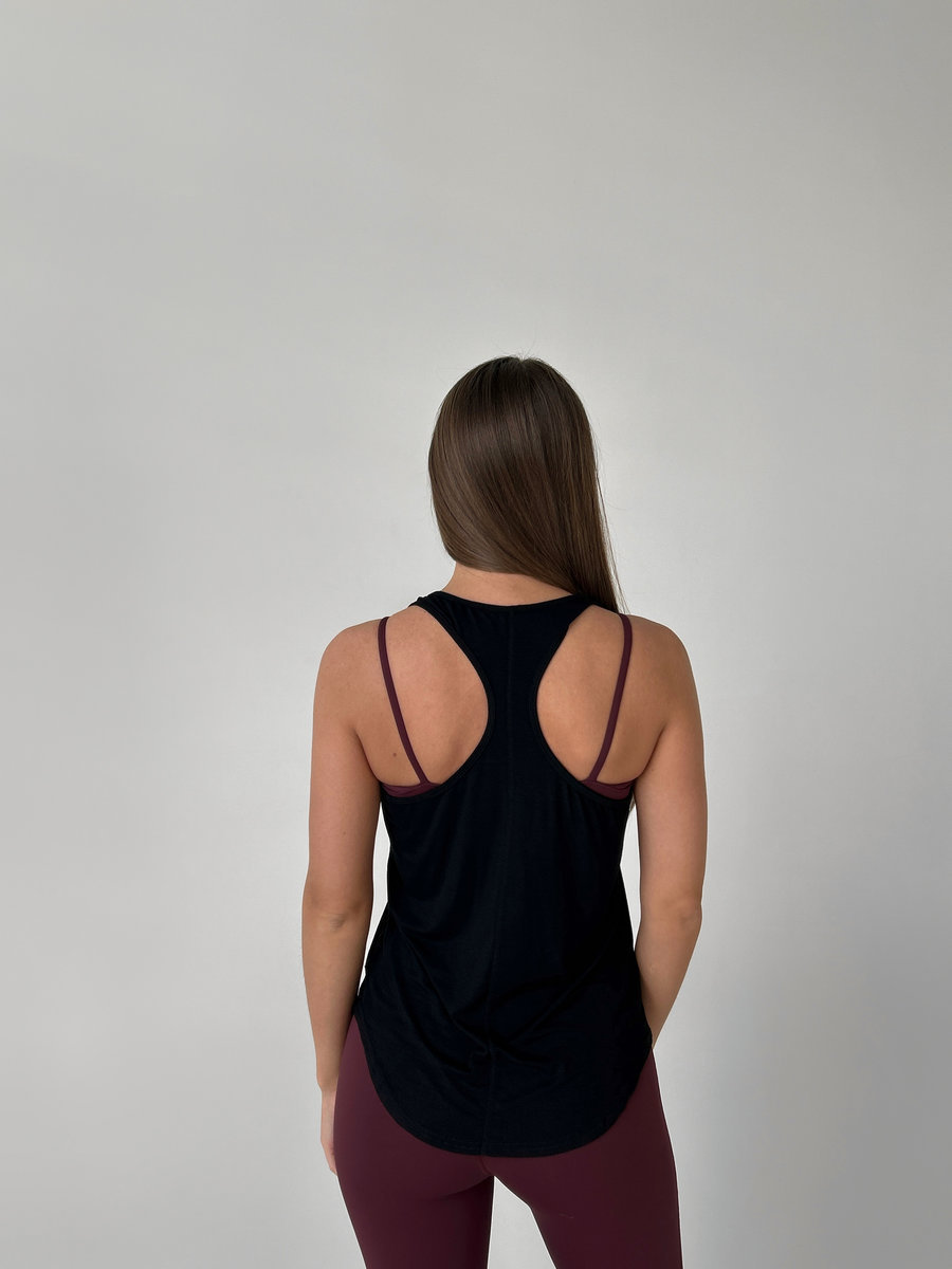 Спортивная майка с сужением на спине (без чашек)