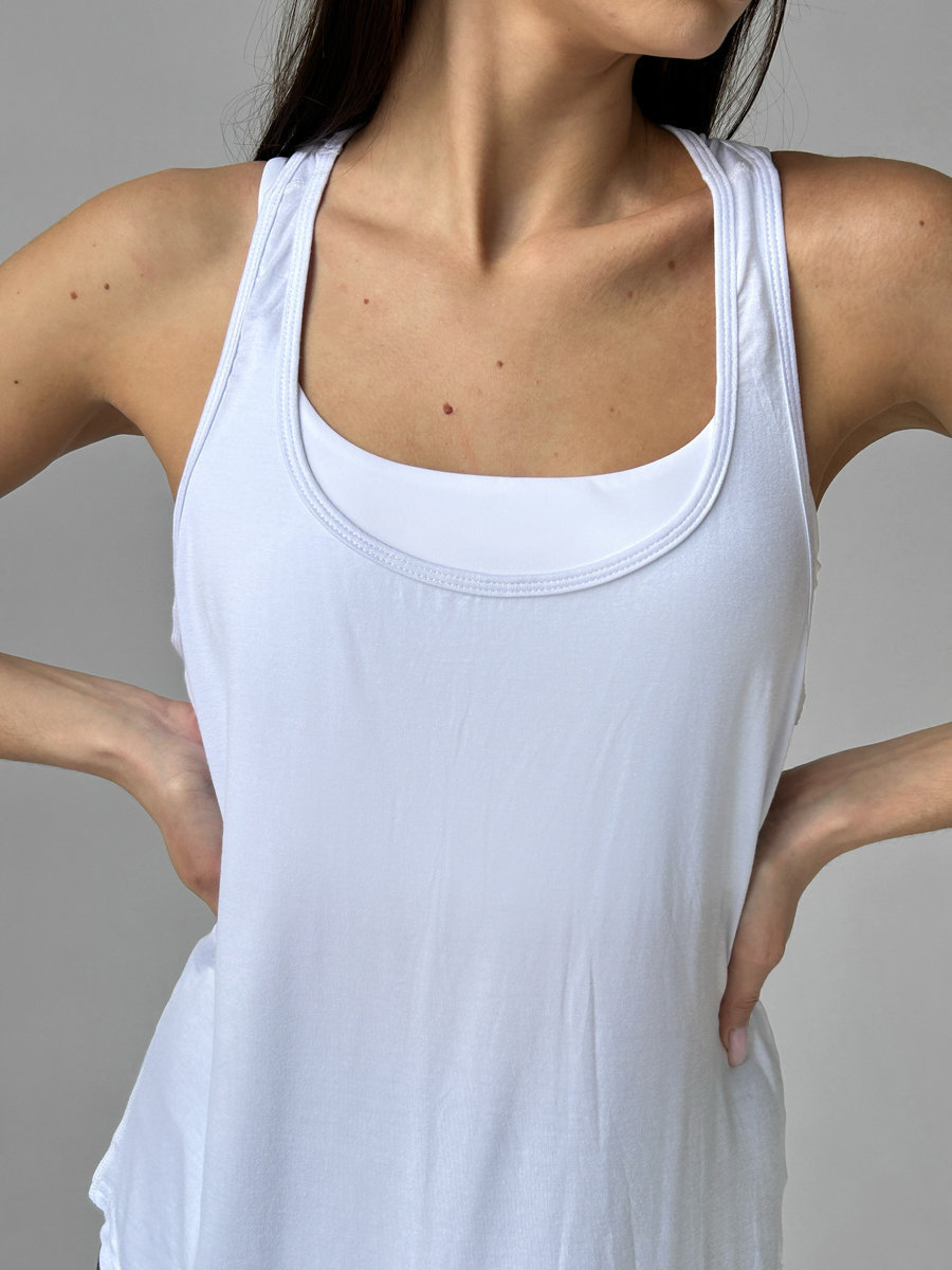 Спортивная майка с сужением на спине (без чашек)