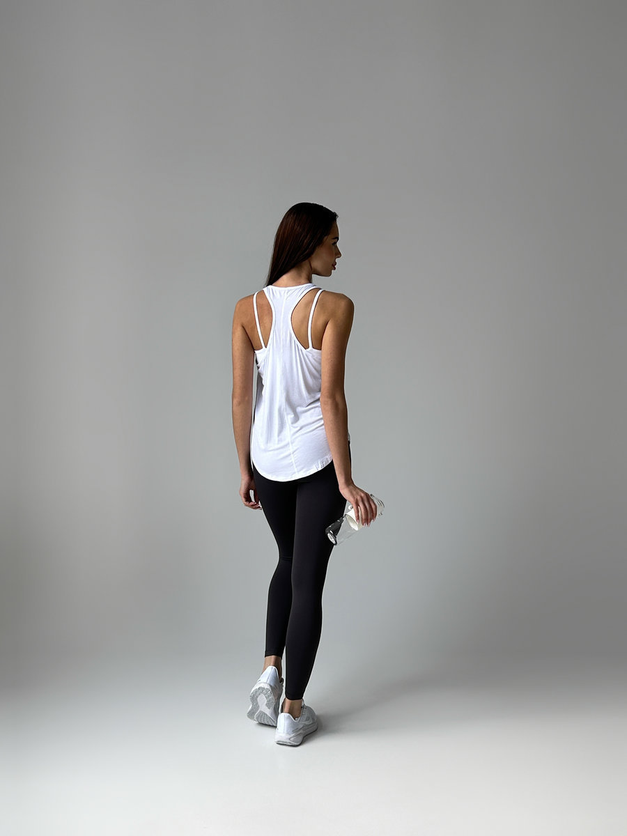 Спортивная майка с сужением на спине (без чашек)