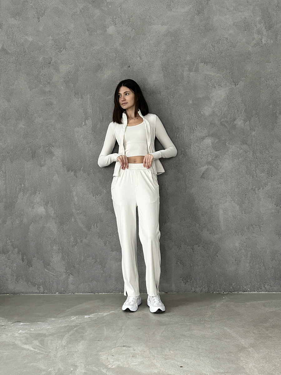 Брюки с разрезами снизу