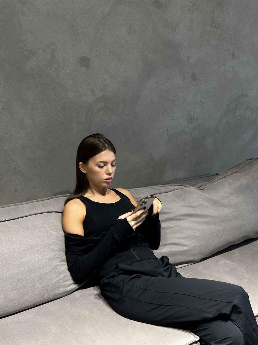 Брюки с разрезами снизу