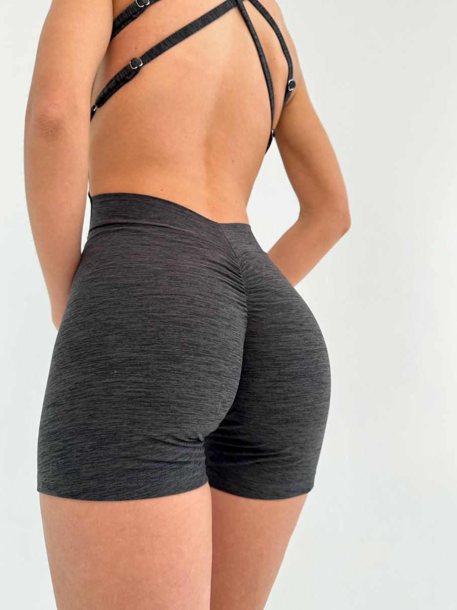 Комбинезон  укороченный с открытой спиной