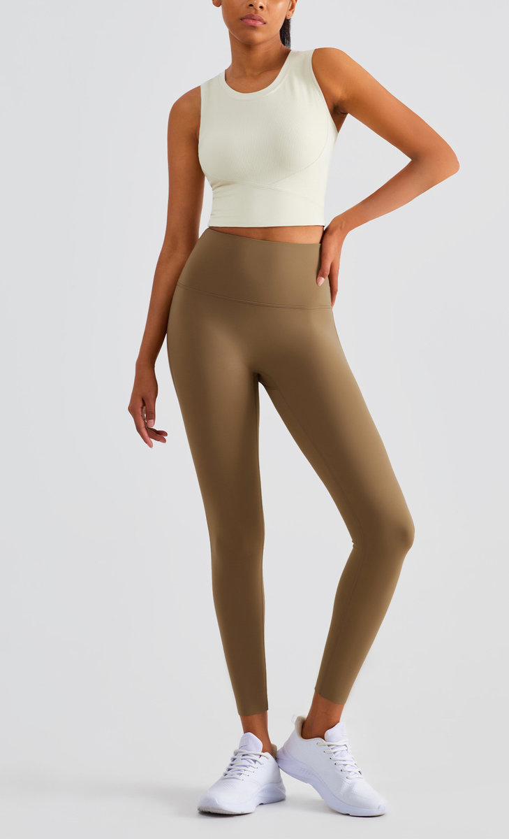 Топ удлиненный в рубчик с широкими бретелями (Без застежки)