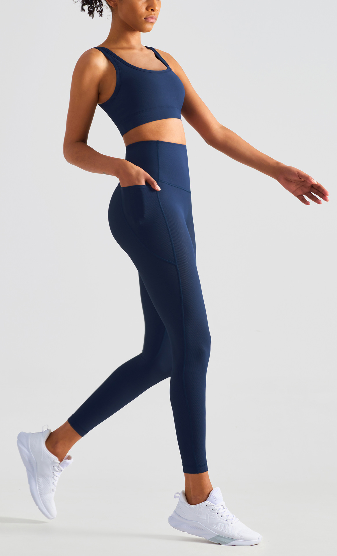 Бра спортивное с круглым вырезом в мелкий рубчик (Без застежки)