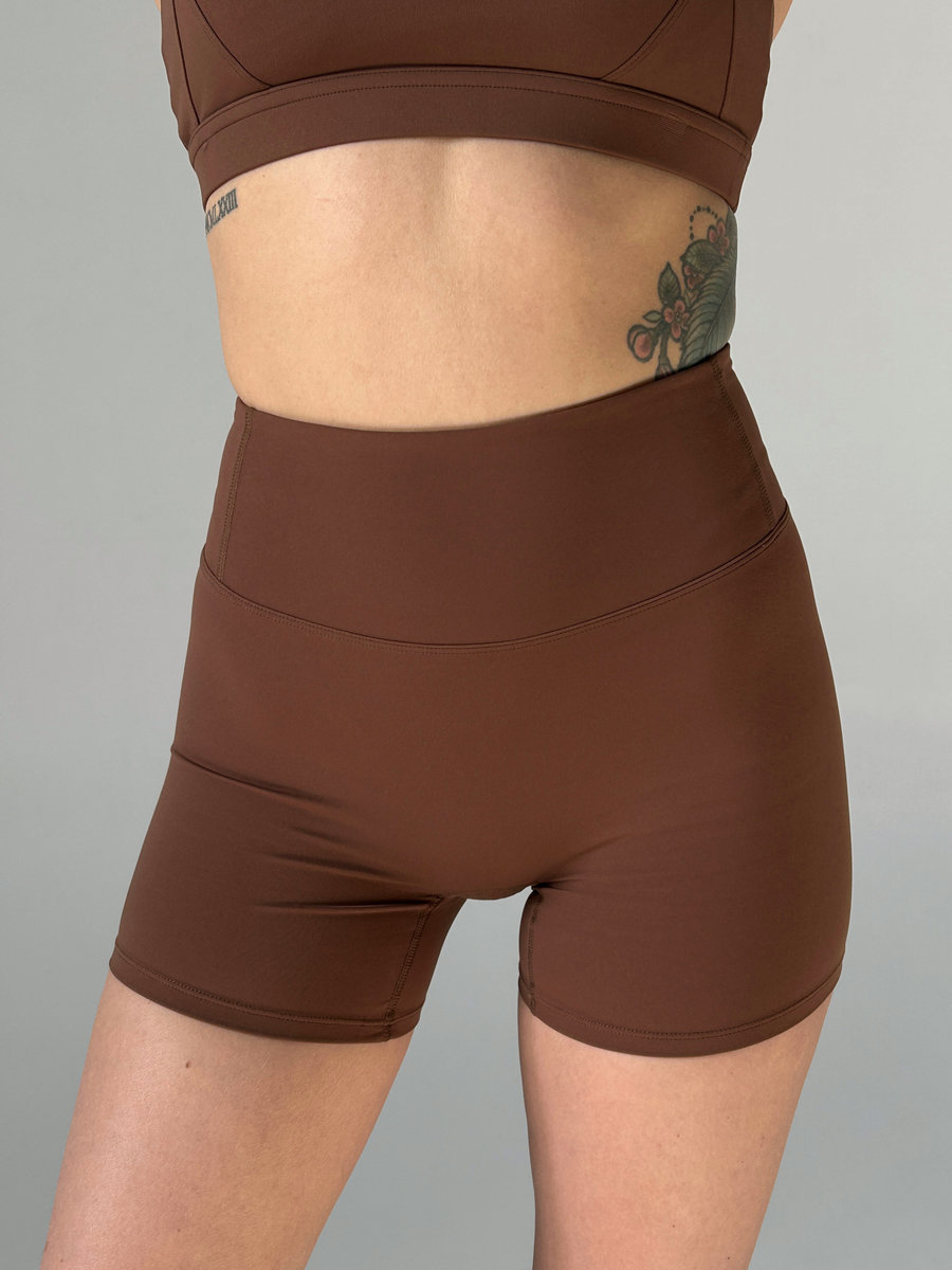 Велосипедки укороченные с подчеркнутыми ягодицами