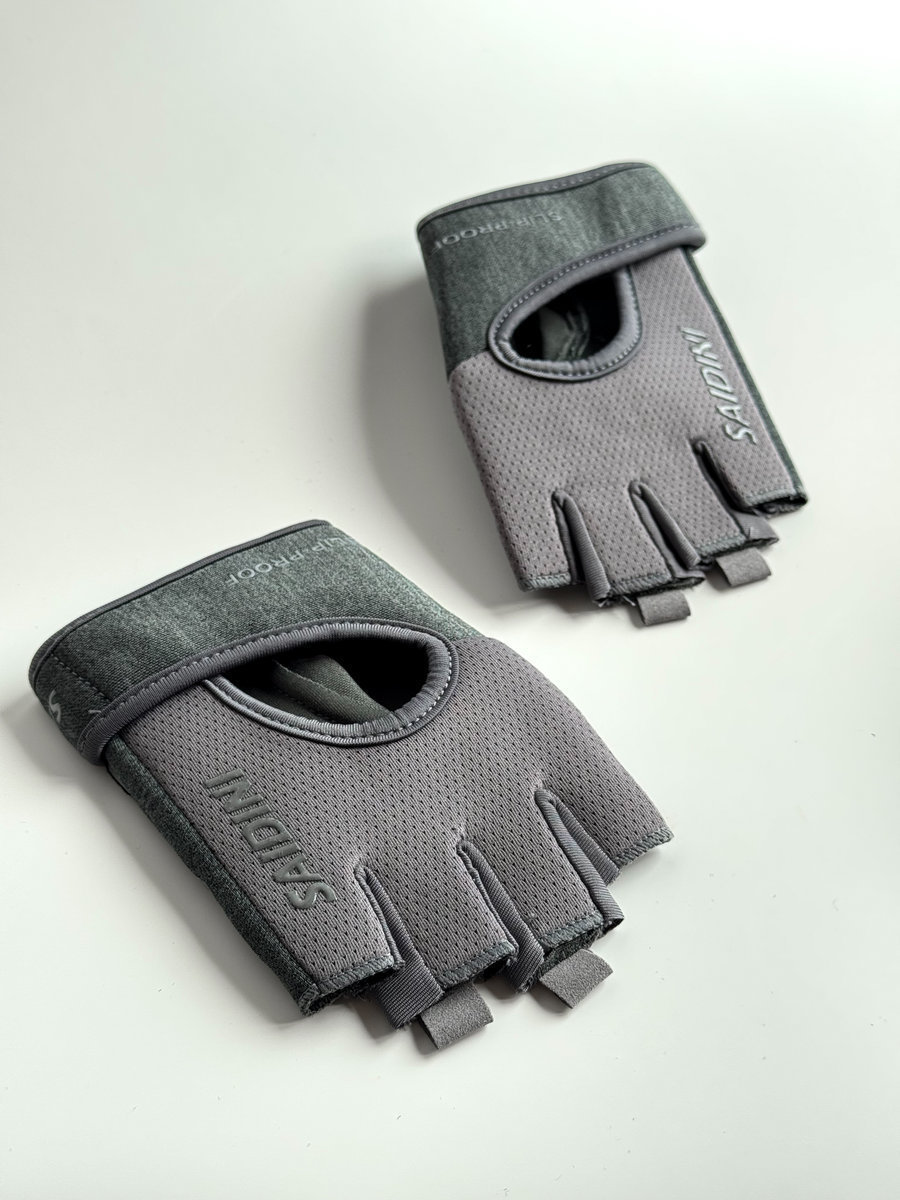 Перчатки спортивные Slip proof