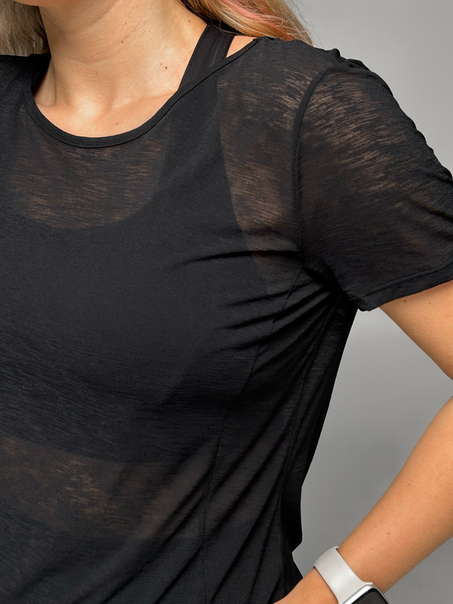 Футболка полупрозрачная с открытой спиной