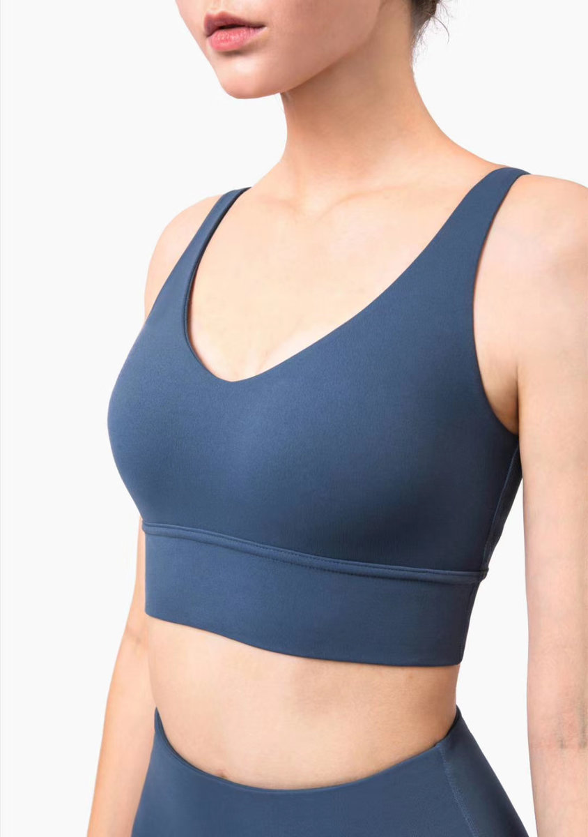 Топ простой удлиненный с глубоким вырезом на спине (Без застежки)