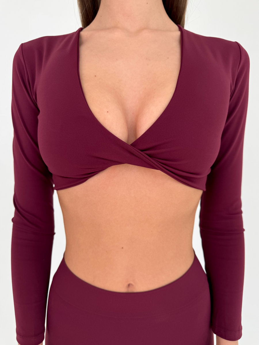 Кроп-топ с акцентным нахлестом и  длинным рукавом