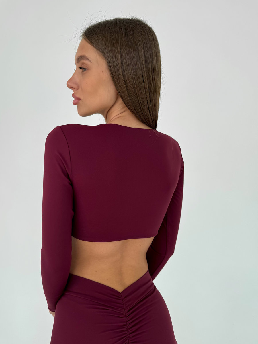 Кроп-топ с акцентным нахлестом и  длинным рукавом