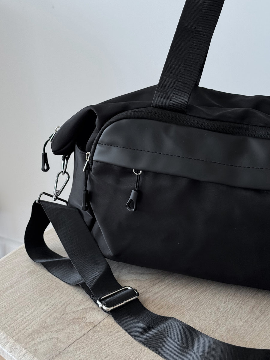 Сумка трапецевидной формы формованная_черная