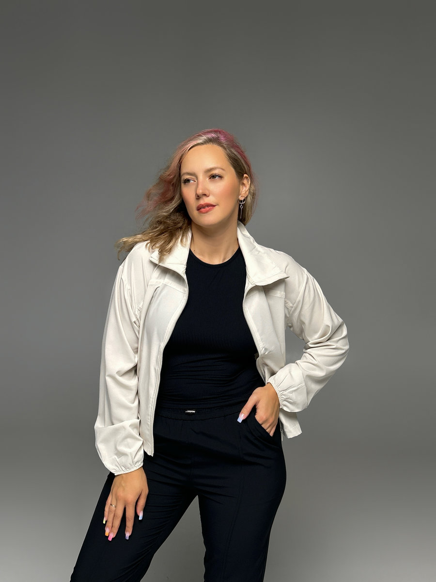 Олимпийка на молнии средней длины