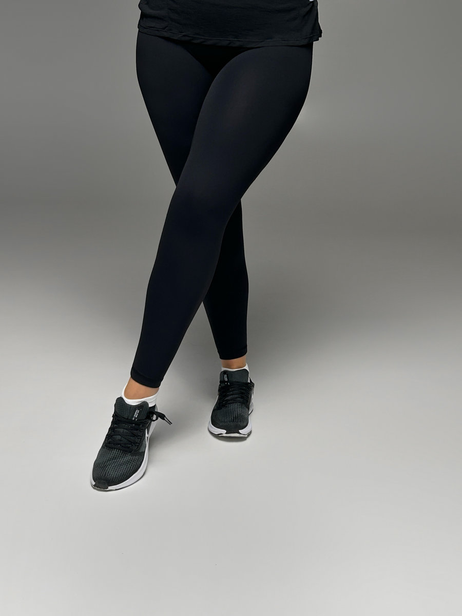 Лосины  Y-швом,  подчеркивающим ягодицы ( Высокая посадка)