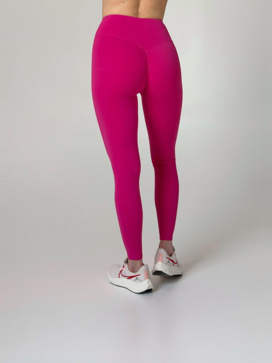 Классические лосины с V-образным швом и подчеркнутыми ягодицах (Высокая посадка)