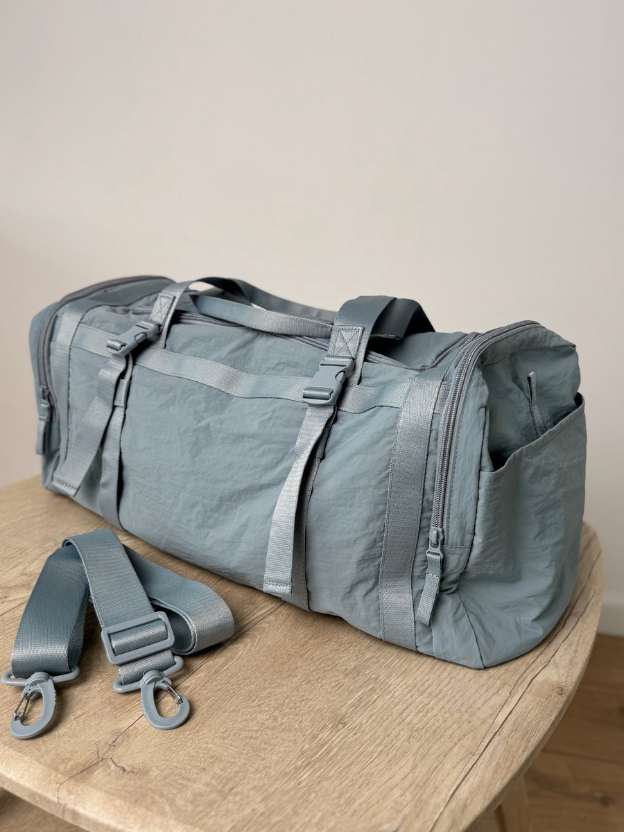 Сумка спортивная водонепроницаемая цилиндрической формы (Голубая)