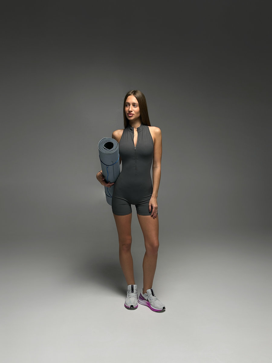 Комбинезон на замочке укороченный без рукавов