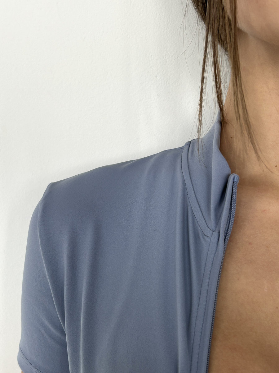 Комбинезон на замочке полной длины с короткими рукавами