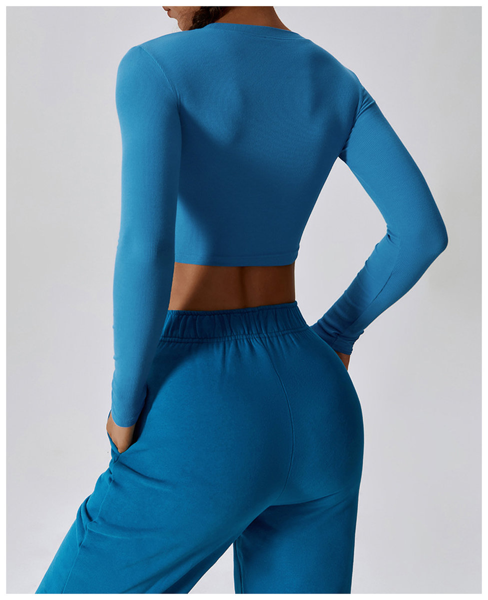 Спортивный рашгард в рубчик без чашек