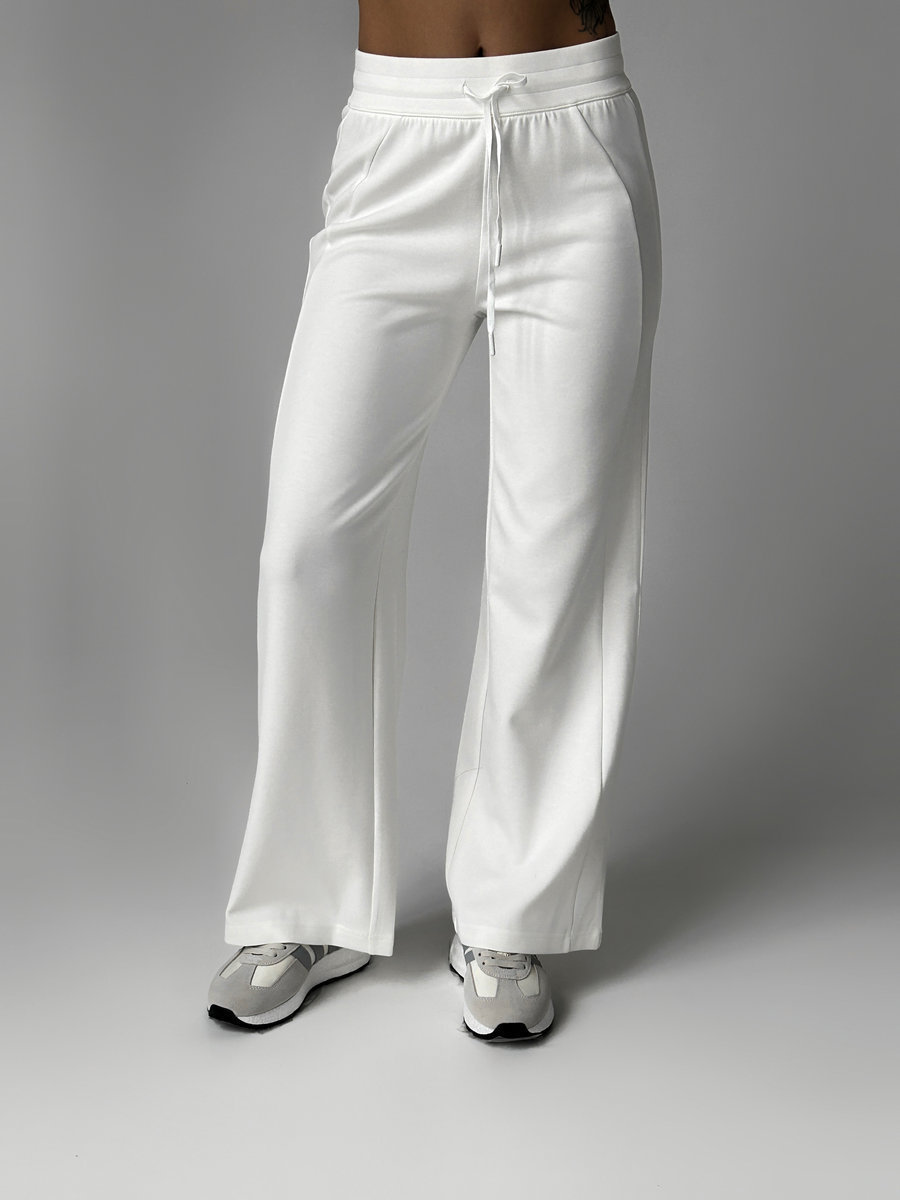 Брюки-трубы спортивные прямого кроя