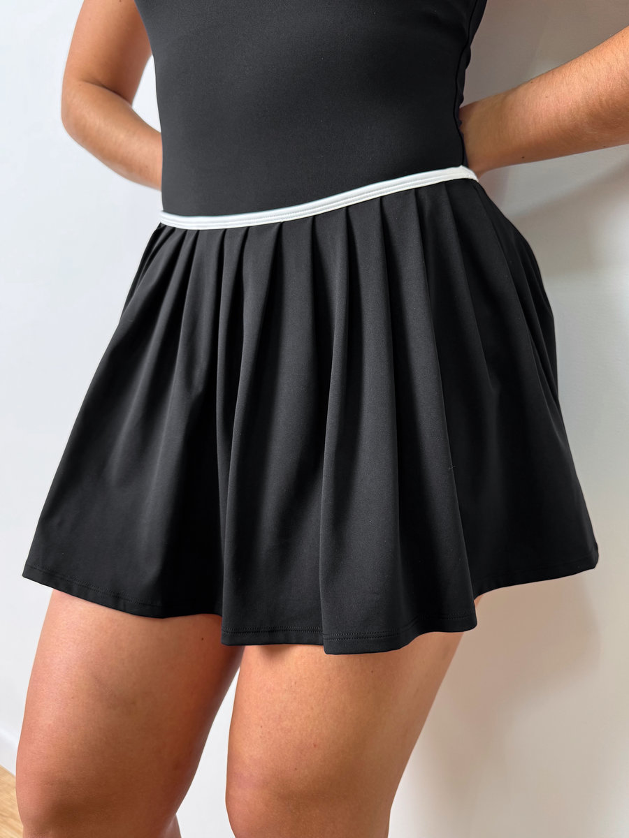 Комбинезон-платье  с юбкой-плиссе